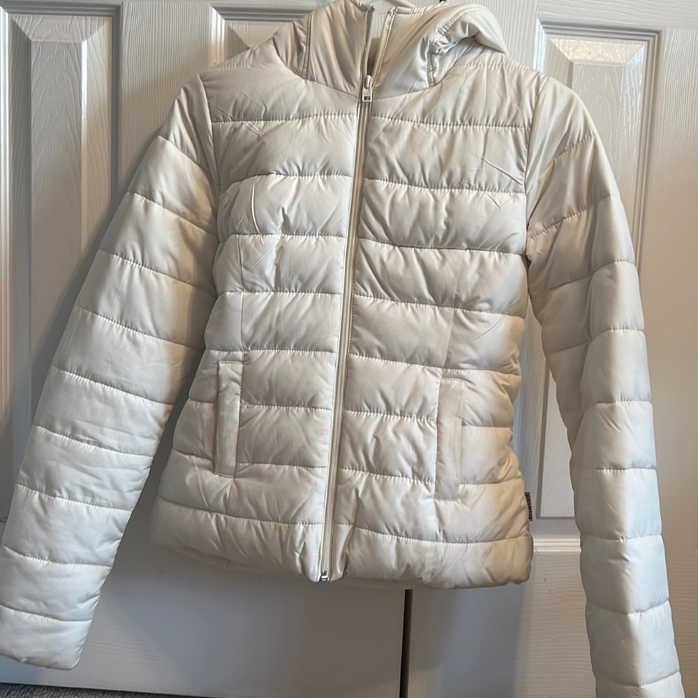 Hollister white winter jacket 🥶